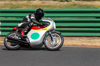 Vintage-motorcycle-club;eventdigitalimages;mallory-park;mallory-park-trackday-photographs;no-limits-trackdays;peter-wileman-photography;trackday-digital-images;trackday-photos;vmcc-festival-1000-bikes-photographs