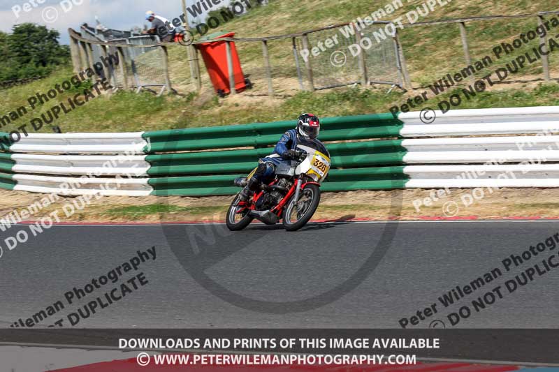 Vintage motorcycle club;eventdigitalimages;mallory park;mallory park trackday photographs;no limits trackdays;peter wileman photography;trackday digital images;trackday photos;vmcc festival 1000 bikes photographs
