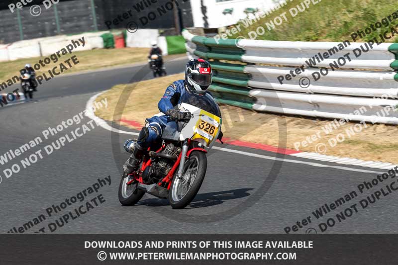 Vintage motorcycle club;eventdigitalimages;mallory park;mallory park trackday photographs;no limits trackdays;peter wileman photography;trackday digital images;trackday photos;vmcc festival 1000 bikes photographs