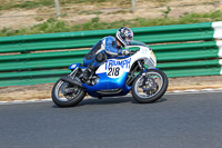 Vintage-motorcycle-club;eventdigitalimages;mallory-park;mallory-park-trackday-photographs;no-limits-trackdays;peter-wileman-photography;trackday-digital-images;trackday-photos;vmcc-festival-1000-bikes-photographs