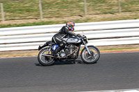 Vintage-motorcycle-club;eventdigitalimages;mallory-park;mallory-park-trackday-photographs;no-limits-trackdays;peter-wileman-photography;trackday-digital-images;trackday-photos;vmcc-festival-1000-bikes-photographs