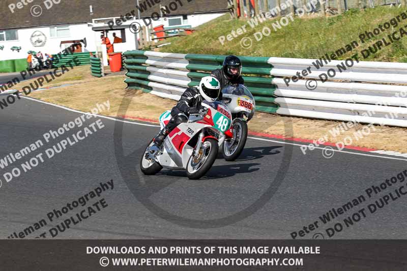 Vintage motorcycle club;eventdigitalimages;mallory park;mallory park trackday photographs;no limits trackdays;peter wileman photography;trackday digital images;trackday photos;vmcc festival 1000 bikes photographs