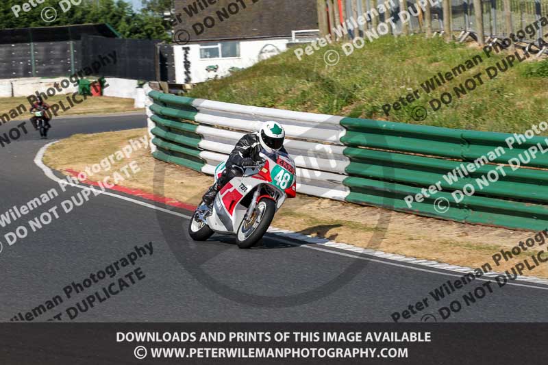 Vintage motorcycle club;eventdigitalimages;mallory park;mallory park trackday photographs;no limits trackdays;peter wileman photography;trackday digital images;trackday photos;vmcc festival 1000 bikes photographs