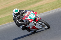 Vintage-motorcycle-club;eventdigitalimages;mallory-park;mallory-park-trackday-photographs;no-limits-trackdays;peter-wileman-photography;trackday-digital-images;trackday-photos;vmcc-festival-1000-bikes-photographs