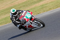 Vintage-motorcycle-club;eventdigitalimages;mallory-park;mallory-park-trackday-photographs;no-limits-trackdays;peter-wileman-photography;trackday-digital-images;trackday-photos;vmcc-festival-1000-bikes-photographs