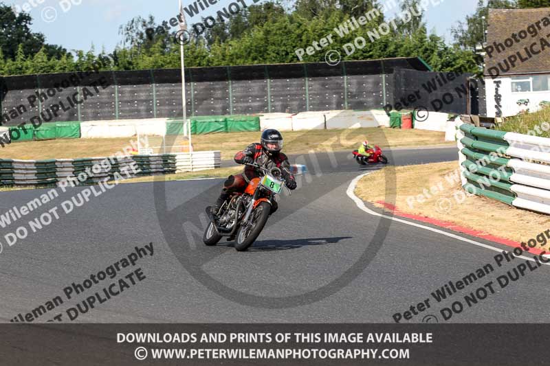 Vintage motorcycle club;eventdigitalimages;mallory park;mallory park trackday photographs;no limits trackdays;peter wileman photography;trackday digital images;trackday photos;vmcc festival 1000 bikes photographs
