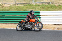 Vintage-motorcycle-club;eventdigitalimages;mallory-park;mallory-park-trackday-photographs;no-limits-trackdays;peter-wileman-photography;trackday-digital-images;trackday-photos;vmcc-festival-1000-bikes-photographs