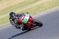 Vintage-motorcycle-club;eventdigitalimages;mallory-park;mallory-park-trackday-photographs;no-limits-trackdays;peter-wileman-photography;trackday-digital-images;trackday-photos;vmcc-festival-1000-bikes-photographs