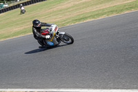 Vintage-motorcycle-club;eventdigitalimages;mallory-park;mallory-park-trackday-photographs;no-limits-trackdays;peter-wileman-photography;trackday-digital-images;trackday-photos;vmcc-festival-1000-bikes-photographs