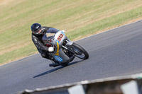 Vintage-motorcycle-club;eventdigitalimages;mallory-park;mallory-park-trackday-photographs;no-limits-trackdays;peter-wileman-photography;trackday-digital-images;trackday-photos;vmcc-festival-1000-bikes-photographs