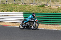 Vintage-motorcycle-club;eventdigitalimages;mallory-park;mallory-park-trackday-photographs;no-limits-trackdays;peter-wileman-photography;trackday-digital-images;trackday-photos;vmcc-festival-1000-bikes-photographs