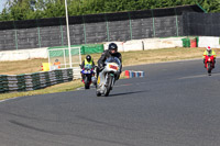 Vintage-motorcycle-club;eventdigitalimages;mallory-park;mallory-park-trackday-photographs;no-limits-trackdays;peter-wileman-photography;trackday-digital-images;trackday-photos;vmcc-festival-1000-bikes-photographs