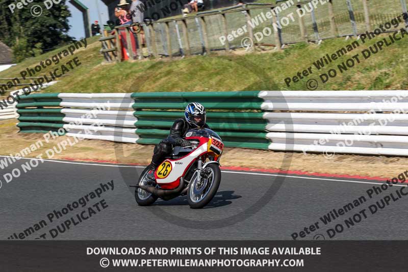 Vintage motorcycle club;eventdigitalimages;mallory park;mallory park trackday photographs;no limits trackdays;peter wileman photography;trackday digital images;trackday photos;vmcc festival 1000 bikes photographs