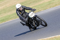 Vintage-motorcycle-club;eventdigitalimages;mallory-park;mallory-park-trackday-photographs;no-limits-trackdays;peter-wileman-photography;trackday-digital-images;trackday-photos;vmcc-festival-1000-bikes-photographs