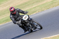 Vintage-motorcycle-club;eventdigitalimages;mallory-park;mallory-park-trackday-photographs;no-limits-trackdays;peter-wileman-photography;trackday-digital-images;trackday-photos;vmcc-festival-1000-bikes-photographs