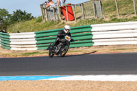 Vintage-motorcycle-club;eventdigitalimages;mallory-park;mallory-park-trackday-photographs;no-limits-trackdays;peter-wileman-photography;trackday-digital-images;trackday-photos;vmcc-festival-1000-bikes-photographs