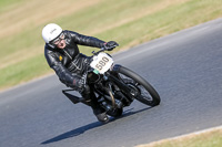 Vintage-motorcycle-club;eventdigitalimages;mallory-park;mallory-park-trackday-photographs;no-limits-trackdays;peter-wileman-photography;trackday-digital-images;trackday-photos;vmcc-festival-1000-bikes-photographs