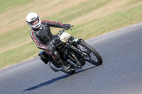 Vintage-motorcycle-club;eventdigitalimages;mallory-park;mallory-park-trackday-photographs;no-limits-trackdays;peter-wileman-photography;trackday-digital-images;trackday-photos;vmcc-festival-1000-bikes-photographs