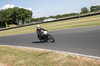 Vintage-motorcycle-club;eventdigitalimages;mallory-park;mallory-park-trackday-photographs;no-limits-trackdays;peter-wileman-photography;trackday-digital-images;trackday-photos;vmcc-festival-1000-bikes-photographs