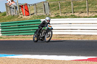 Vintage-motorcycle-club;eventdigitalimages;mallory-park;mallory-park-trackday-photographs;no-limits-trackdays;peter-wileman-photography;trackday-digital-images;trackday-photos;vmcc-festival-1000-bikes-photographs