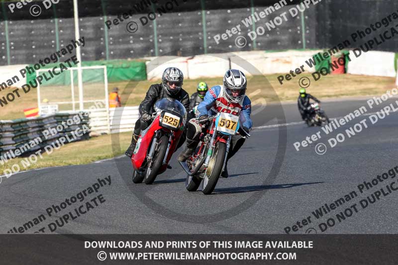 Vintage motorcycle club;eventdigitalimages;mallory park;mallory park trackday photographs;no limits trackdays;peter wileman photography;trackday digital images;trackday photos;vmcc festival 1000 bikes photographs