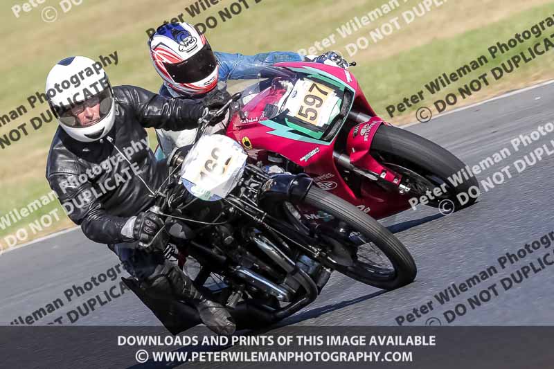Vintage motorcycle club;eventdigitalimages;mallory park;mallory park trackday photographs;no limits trackdays;peter wileman photography;trackday digital images;trackday photos;vmcc festival 1000 bikes photographs