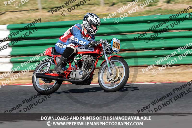 Vintage motorcycle club;eventdigitalimages;mallory park;mallory park trackday photographs;no limits trackdays;peter wileman photography;trackday digital images;trackday photos;vmcc festival 1000 bikes photographs