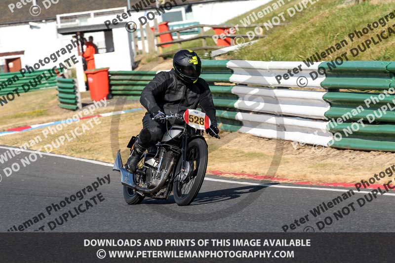 Vintage motorcycle club;eventdigitalimages;mallory park;mallory park trackday photographs;no limits trackdays;peter wileman photography;trackday digital images;trackday photos;vmcc festival 1000 bikes photographs