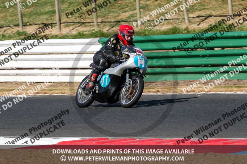 Vintage motorcycle club;eventdigitalimages;mallory park;mallory park trackday photographs;no limits trackdays;peter wileman photography;trackday digital images;trackday photos;vmcc festival 1000 bikes photographs