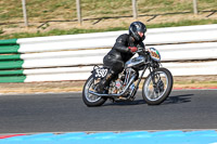 Vintage-motorcycle-club;eventdigitalimages;mallory-park;mallory-park-trackday-photographs;no-limits-trackdays;peter-wileman-photography;trackday-digital-images;trackday-photos;vmcc-festival-1000-bikes-photographs