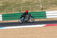 Vintage-motorcycle-club;eventdigitalimages;mallory-park;mallory-park-trackday-photographs;no-limits-trackdays;peter-wileman-photography;trackday-digital-images;trackday-photos;vmcc-festival-1000-bikes-photographs