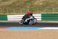 Vintage-motorcycle-club;eventdigitalimages;mallory-park;mallory-park-trackday-photographs;no-limits-trackdays;peter-wileman-photography;trackday-digital-images;trackday-photos;vmcc-festival-1000-bikes-photographs