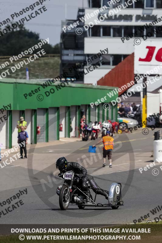 Vintage motorcycle club;eventdigitalimages;mallory park;mallory park trackday photographs;no limits trackdays;peter wileman photography;trackday digital images;trackday photos;vmcc festival 1000 bikes photographs