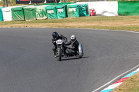Vintage-motorcycle-club;eventdigitalimages;mallory-park;mallory-park-trackday-photographs;no-limits-trackdays;peter-wileman-photography;trackday-digital-images;trackday-photos;vmcc-festival-1000-bikes-photographs