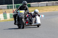 Vintage-motorcycle-club;eventdigitalimages;mallory-park;mallory-park-trackday-photographs;no-limits-trackdays;peter-wileman-photography;trackday-digital-images;trackday-photos;vmcc-festival-1000-bikes-photographs