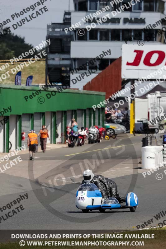 Vintage motorcycle club;eventdigitalimages;mallory park;mallory park trackday photographs;no limits trackdays;peter wileman photography;trackday digital images;trackday photos;vmcc festival 1000 bikes photographs