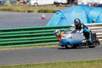 Vintage-motorcycle-club;eventdigitalimages;mallory-park;mallory-park-trackday-photographs;no-limits-trackdays;peter-wileman-photography;trackday-digital-images;trackday-photos;vmcc-festival-1000-bikes-photographs