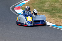 Vintage-motorcycle-club;eventdigitalimages;mallory-park;mallory-park-trackday-photographs;no-limits-trackdays;peter-wileman-photography;trackday-digital-images;trackday-photos;vmcc-festival-1000-bikes-photographs