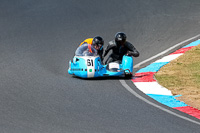 Vintage-motorcycle-club;eventdigitalimages;mallory-park;mallory-park-trackday-photographs;no-limits-trackdays;peter-wileman-photography;trackday-digital-images;trackday-photos;vmcc-festival-1000-bikes-photographs
