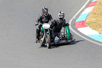 Vintage-motorcycle-club;eventdigitalimages;mallory-park;mallory-park-trackday-photographs;no-limits-trackdays;peter-wileman-photography;trackday-digital-images;trackday-photos;vmcc-festival-1000-bikes-photographs