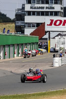 Vintage-motorcycle-club;eventdigitalimages;mallory-park;mallory-park-trackday-photographs;no-limits-trackdays;peter-wileman-photography;trackday-digital-images;trackday-photos;vmcc-festival-1000-bikes-photographs