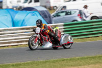 Vintage-motorcycle-club;eventdigitalimages;mallory-park;mallory-park-trackday-photographs;no-limits-trackdays;peter-wileman-photography;trackday-digital-images;trackday-photos;vmcc-festival-1000-bikes-photographs