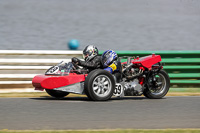 Vintage-motorcycle-club;eventdigitalimages;mallory-park;mallory-park-trackday-photographs;no-limits-trackdays;peter-wileman-photography;trackday-digital-images;trackday-photos;vmcc-festival-1000-bikes-photographs