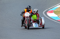 Vintage-motorcycle-club;eventdigitalimages;mallory-park;mallory-park-trackday-photographs;no-limits-trackdays;peter-wileman-photography;trackday-digital-images;trackday-photos;vmcc-festival-1000-bikes-photographs