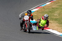 Vintage-motorcycle-club;eventdigitalimages;mallory-park;mallory-park-trackday-photographs;no-limits-trackdays;peter-wileman-photography;trackday-digital-images;trackday-photos;vmcc-festival-1000-bikes-photographs