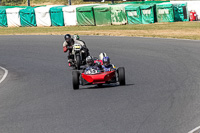 Vintage-motorcycle-club;eventdigitalimages;mallory-park;mallory-park-trackday-photographs;no-limits-trackdays;peter-wileman-photography;trackday-digital-images;trackday-photos;vmcc-festival-1000-bikes-photographs