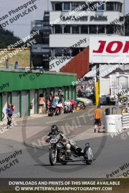 Vintage motorcycle club;eventdigitalimages;mallory park;mallory park trackday photographs;no limits trackdays;peter wileman photography;trackday digital images;trackday photos;vmcc festival 1000 bikes photographs