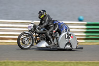 Vintage-motorcycle-club;eventdigitalimages;mallory-park;mallory-park-trackday-photographs;no-limits-trackdays;peter-wileman-photography;trackday-digital-images;trackday-photos;vmcc-festival-1000-bikes-photographs