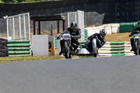 Vintage-motorcycle-club;eventdigitalimages;mallory-park;mallory-park-trackday-photographs;no-limits-trackdays;peter-wileman-photography;trackday-digital-images;trackday-photos;vmcc-festival-1000-bikes-photographs