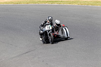 Vintage-motorcycle-club;eventdigitalimages;mallory-park;mallory-park-trackday-photographs;no-limits-trackdays;peter-wileman-photography;trackday-digital-images;trackday-photos;vmcc-festival-1000-bikes-photographs
